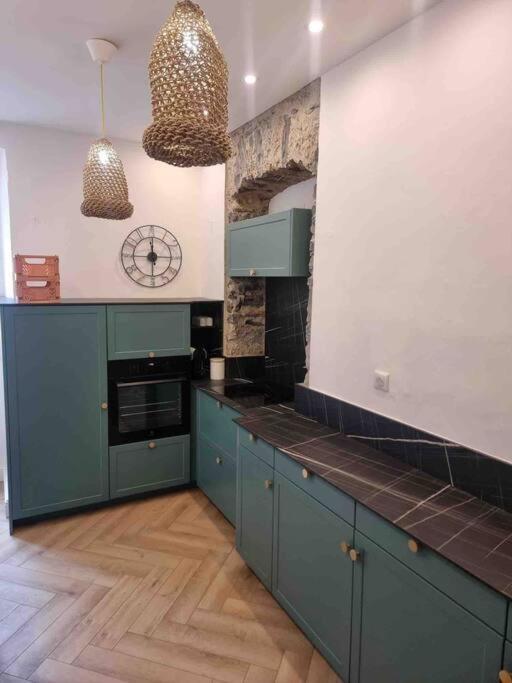 Appartement Au Coeur De La Ville 科尔特 外观 照片