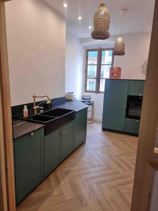 Appartement Au Coeur De La Ville 科尔特 外观 照片